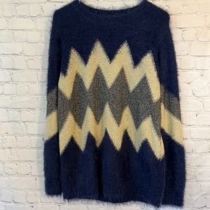 Yaira Navy fuzzy pullover sweater